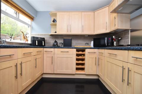 3 bedroom townhouse for sale, Clough Drive, Birstall, Batley, West Yorkshire