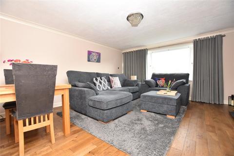 3 bedroom townhouse for sale, Clough Drive, Birstall, Batley, West Yorkshire