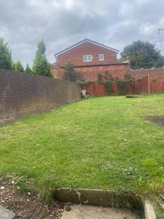 3 bedroom semi-detached house to rent, Hampshire Road, West Bromwich, West Midlands, B71