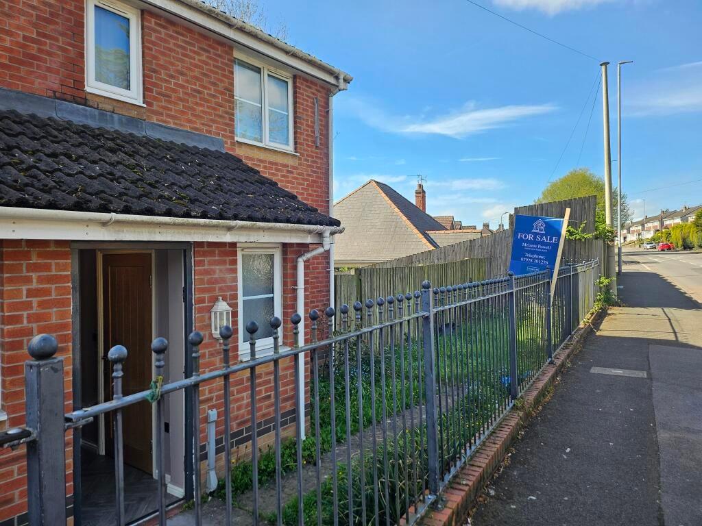 Chepstow Road, Newport, NP19 3 bed semi-detached house for sale - £210,000