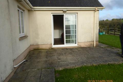 2 bedroom bungalow to rent, Meidrim Nr St Clears, Carmarthen,
