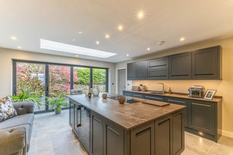 2 bedroom detached bungalow for sale, Silver Howe Close, Kendal, LA9