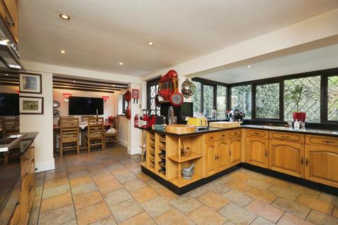 4 bedroom detached house for sale, The Green, Misson, Doncaster