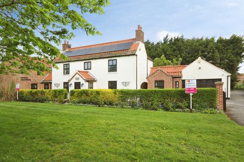 4 bedroom detached house for sale, The Green, Misson, Doncaster