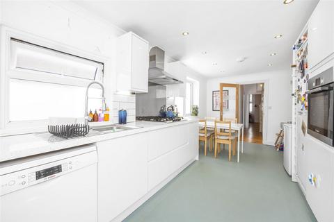 3 bedroom terraced house for sale, Leyton Park Road, London E10