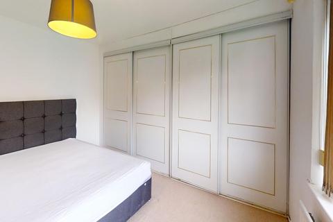 4 bedroom semi-detached house for sale, Raymond Crescent, Guildford, GU2