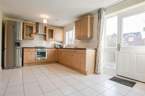 4 bedroom terraced house to rent, Beckett Drive, Osbaldwick, York, YO19 5RX