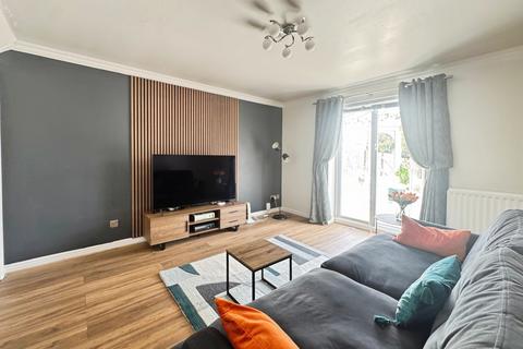 2 bedroom end of terrace house for sale, Gardner Park, North Shields NE29