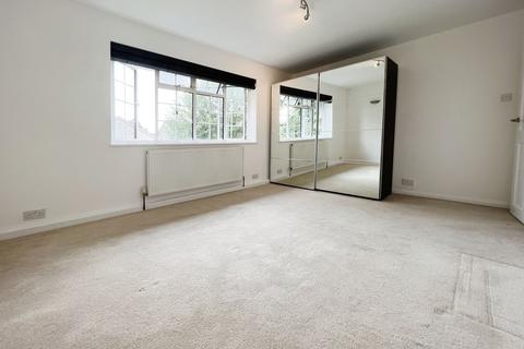 2 bedroom flat to rent, Merrion Avenue, Stanmore, HA7