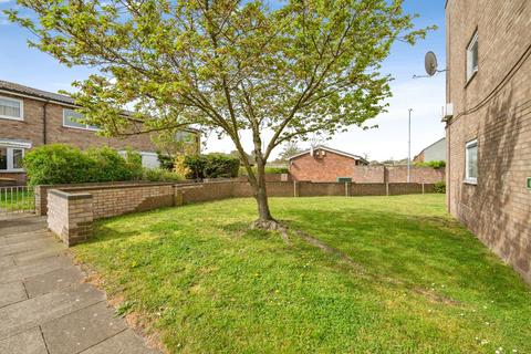 2 bedroom ground floor flat for sale, Great Northern Close, Great Yarmouth