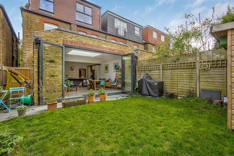 5 bedroom semi-detached house for sale, Gilpin Avenue, London SW14