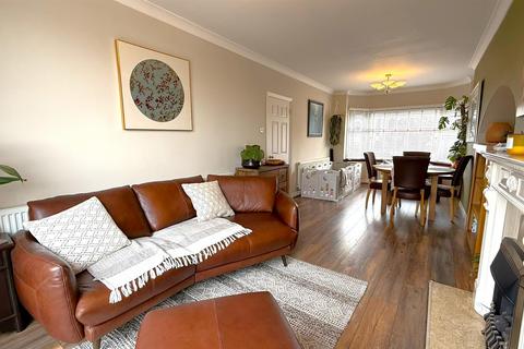 3 bedroom semi-detached house for sale, Peplins Way, Birmingham B30