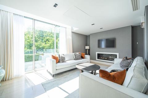 2 bedroom flat to rent, Green Street, Mayfair, London, W1K
