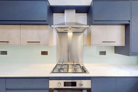 4 bedroom house for sale, Plough Way, London, SE16