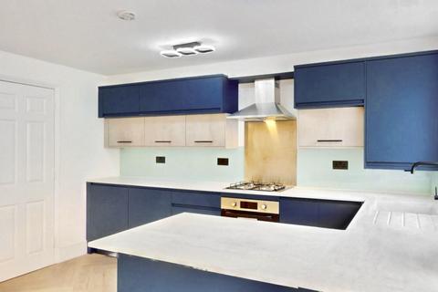 4 bedroom house for sale, Plough Way, London, SE16
