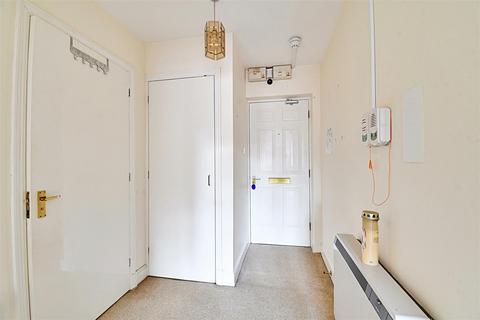 1 bedroom flat for sale, Chauncy Court, Hertford SG14