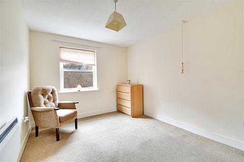 1 bedroom flat for sale, Chauncy Court, Hertford SG14