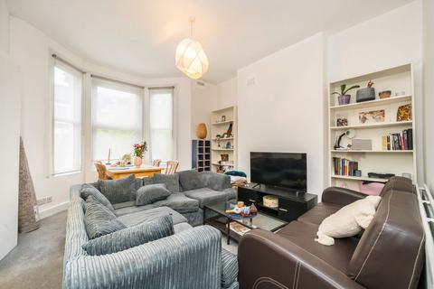2 bedroom flat for sale, Dunster Gardens, London NW6