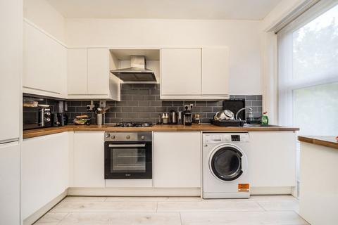 2 bedroom flat for sale, Dunster Gardens, London NW6