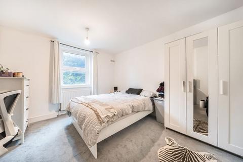 2 bedroom flat for sale, Dunster Gardens, London NW6