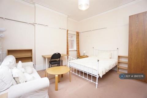 2 bedroom flat to rent, Crookesmoor, Sheffield, S10