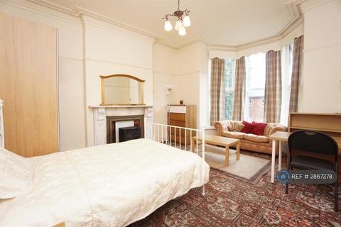 2 bedroom flat to rent, Crookesmoor, Sheffield, S10