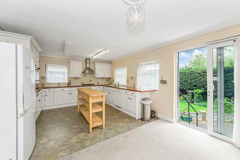 2 bedroom detached bungalow for sale, Chingford Avenue, Chingford