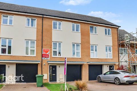 4 bedroom townhouse for sale, Chapman Avenue, West Town