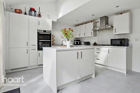 4 bedroom townhouse for sale, Chapman Avenue, West Town