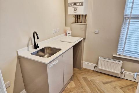 1 bedroom flat to rent, Flat 3, 53 Kingsholm Road