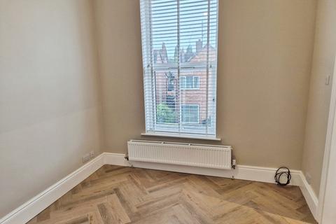 1 bedroom flat to rent, Flat 3, 53 Kingsholm Road