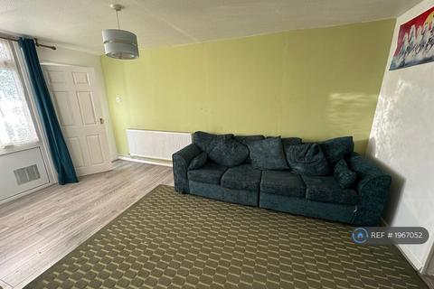 3 bedroom terraced house to rent, Fairwater Drive, Reading, RG5