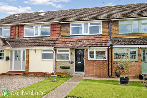 Shirley Close, Broxbourne|Chain Free|Extended|South-Facing Garden