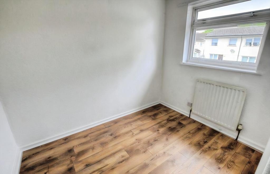 House in Newcastle upon Tyne, Blakelaw, Denton Burn - View 2