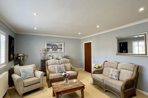 2 bedroom bungalow for sale, 5 Burnside Gardens, Kirkcudbright