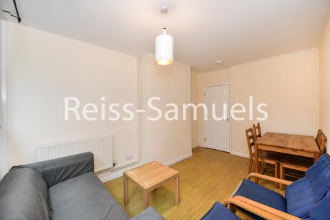 4 bedroom maisonette to rent, Dorset Road, Oval, London SW8