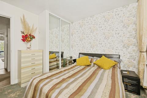 3 bedroom detached bungalow for sale, Leith Court, Dewsbury, WF12