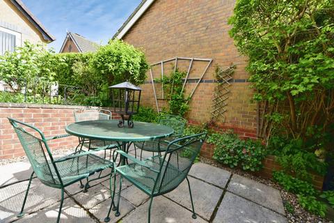 2 bedroom detached bungalow for sale, Kiveton Gardens, Sheffield, S26