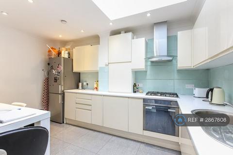 2 bedroom flat to rent, Choumert Road, London, SE15