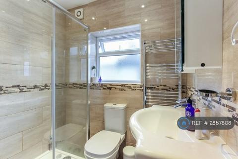 2 bedroom flat to rent, Choumert Road, London, SE15