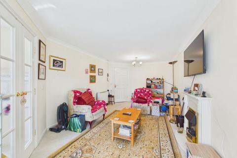 1 bedroom apartment for sale, 29 Fairways Court, Whitby