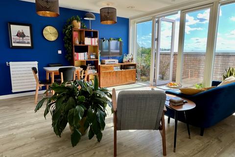 1 bedroom flat for sale, Bond House, Goodwood Road, London, SE14 6FE
