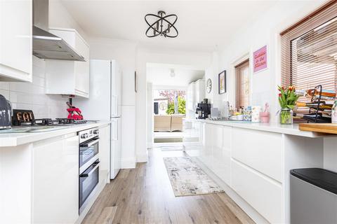 3 bedroom semi-detached house for sale, Fairmile Road, Christchurch BH23
