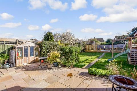 4 bedroom semi-detached house for sale, Boughton Lane, Maidstone ME15