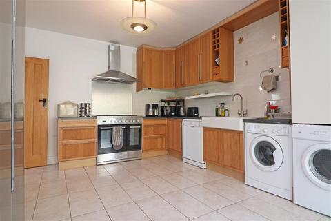 4 bedroom detached house for sale, Brambletye Park Road, Redhill