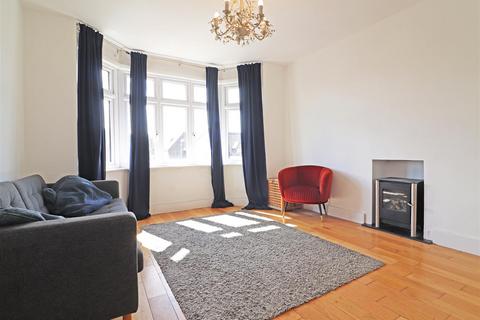 4 bedroom detached house for sale, Brambletye Park Road, Redhill