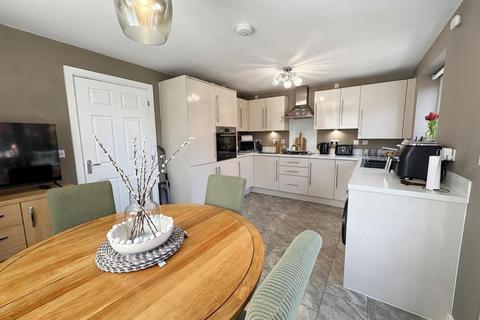 3 bedroom detached house for sale, Cartwright Way, Evesham