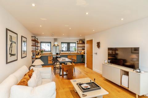 2 bedroom flat for sale, Gasworks Lane, Bristol, Somerset, BS1