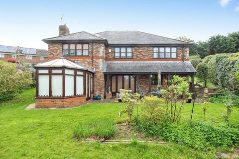 4 bedroom detached house for sale, George Hill, Robertsbridge, East Sussex, TN32