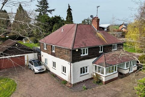 4 bedroom detached house for sale, Monmouth Road, Raglan, Usk